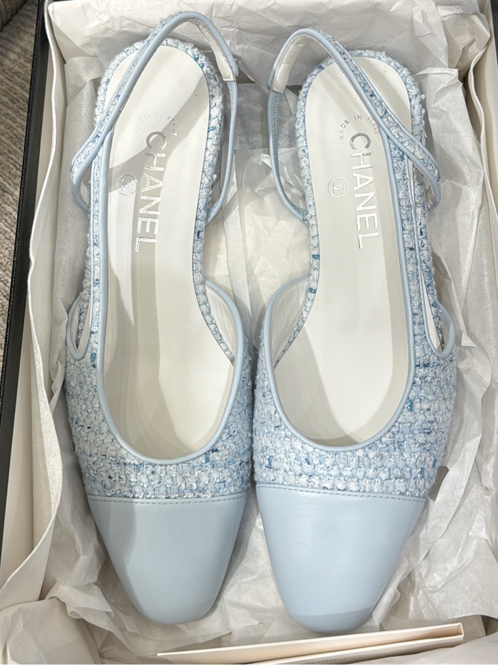 CHANEL Light Blue Tweed Slingback Flats with Leather Cap Toe - Picture 3 of 5